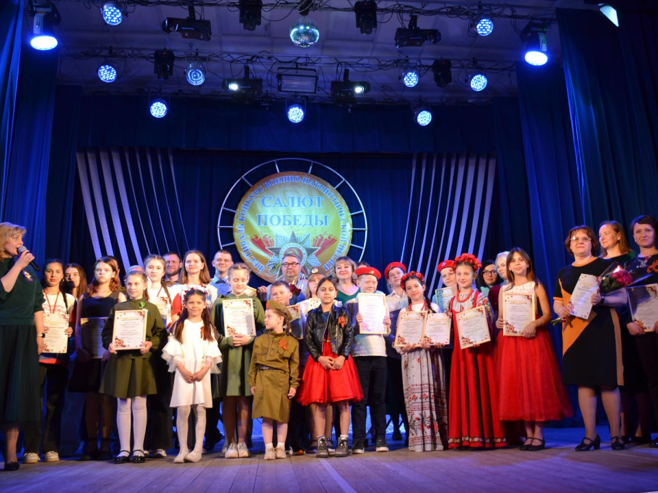 «Салют Победы-2024» собрал в Уваровке более 30 вокалистов