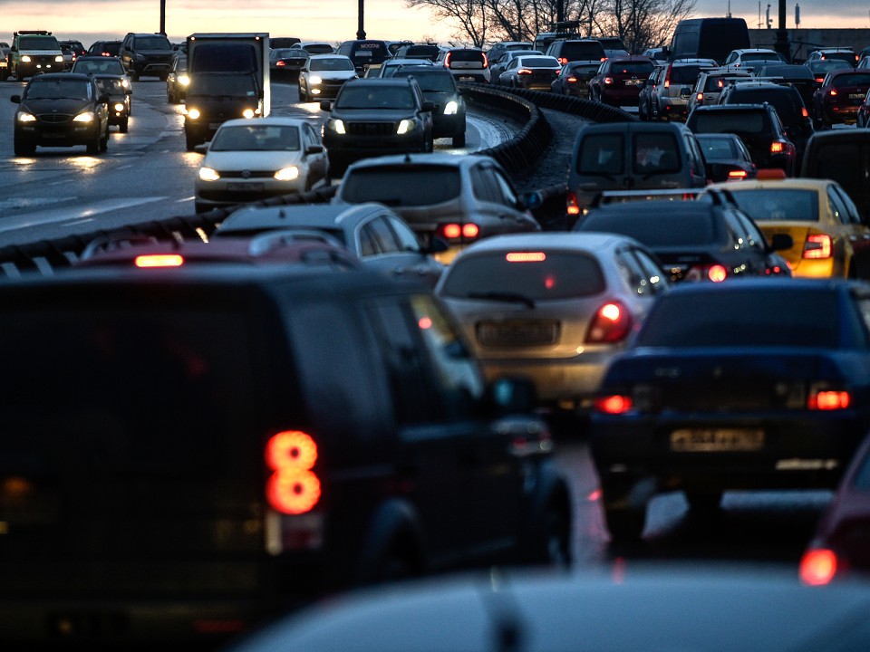 До добра не доведут: подмосковный психолог объяснила, как автомобильные пробки влияют на здоровье
