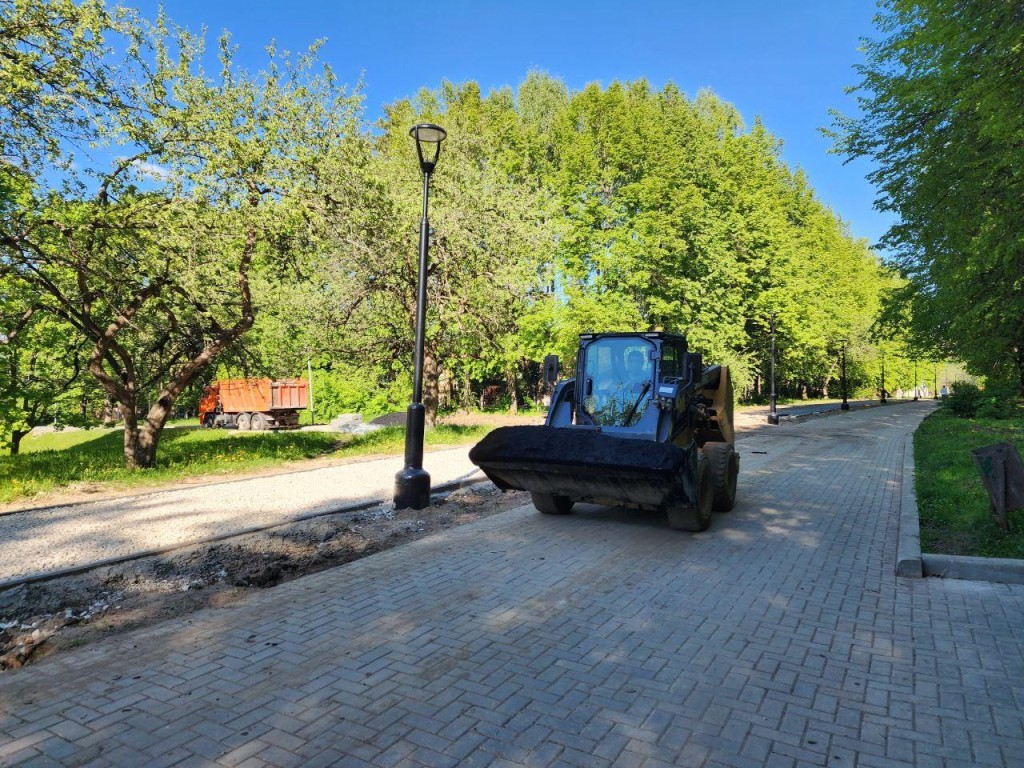 В Пущино завершают ремонт пешеходной зоны на бульваре Академика Иерусалимского