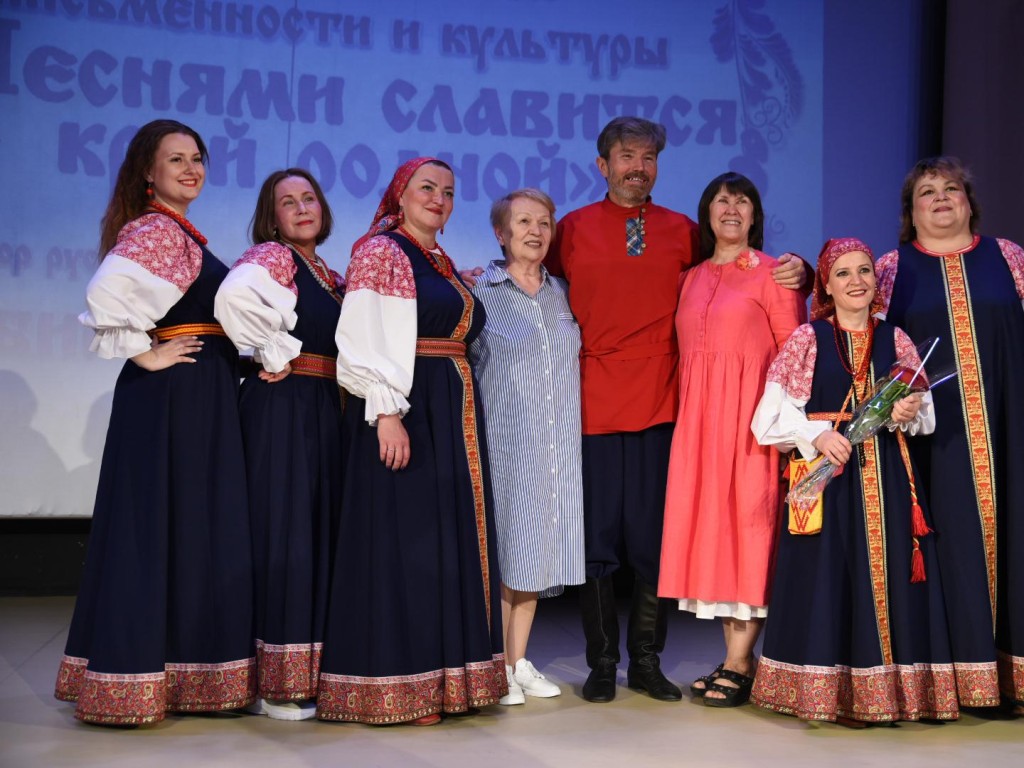В культурно-досуговом центре «Бронницы» выступили два народных коллектива