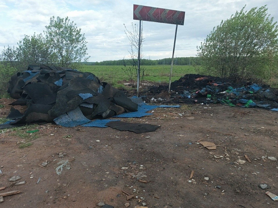 Строительный мусор уберут по просьбам жителей с региональной дороги на территории округа