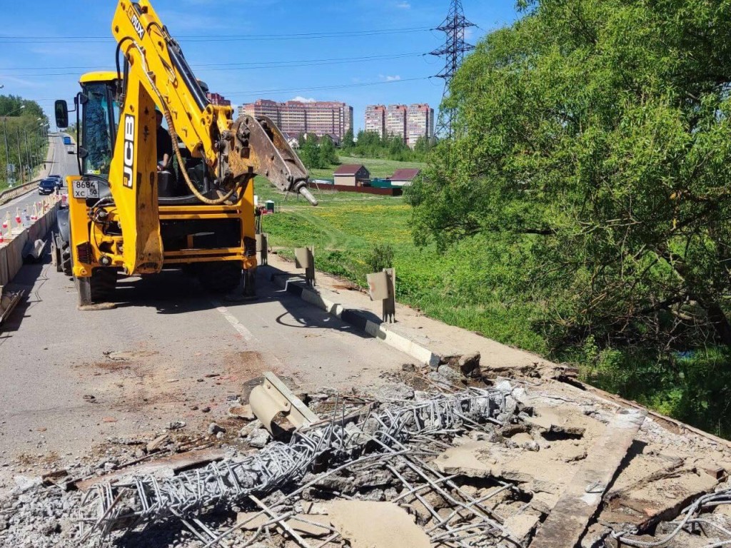 Мост через реку Икшанку в деревне Целеево отремонтируют в августе этого  года | REGIONS.RU / Дмитров