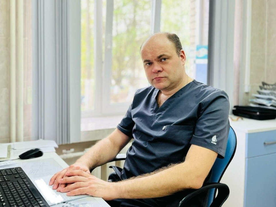 Врач-травматолог Чеховской больницы объяснил, чем опасно присасывание клещей
