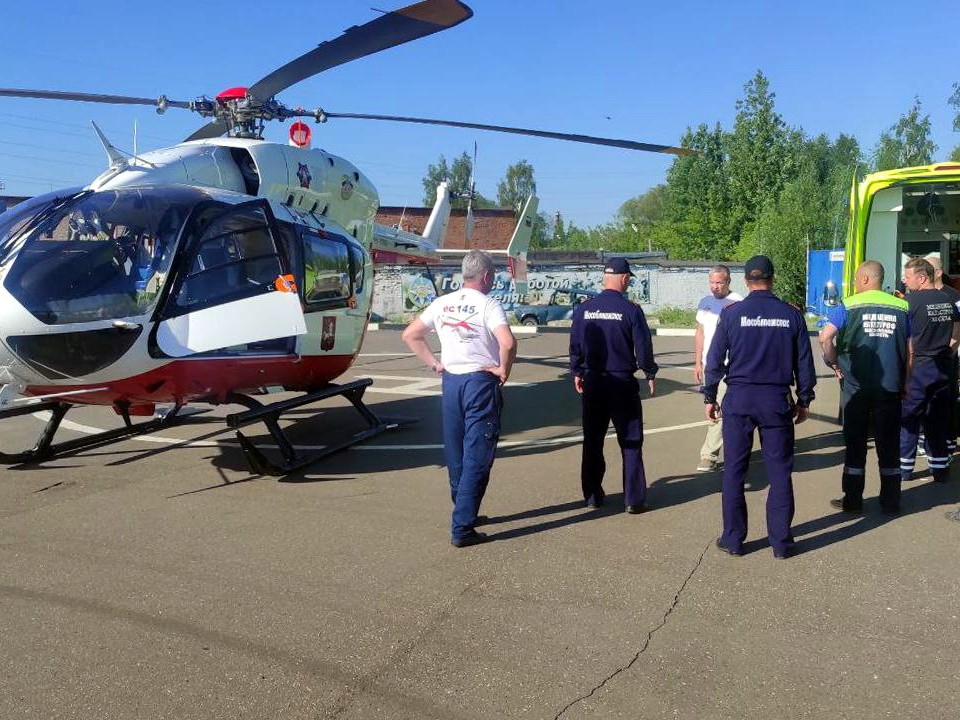 Жительницу Ногинска с травмой спины отправили в больницу на вертолете