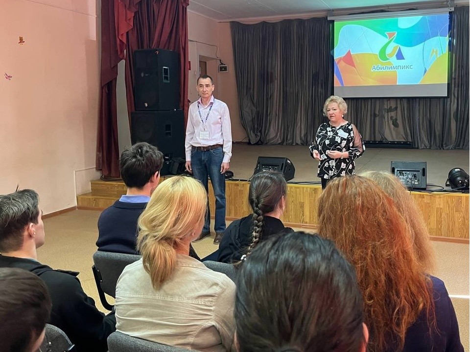 В Подольске школьники Подмосковья соревновались в знании веломеханики и торгового дела