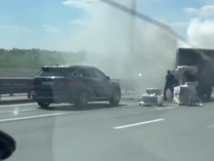 Газель сгорела дотла в массовой аварии на Ярославском шоссе