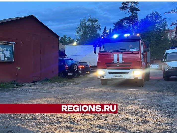 В подъезде дома на Центральной улице вспыхнул электрощиток