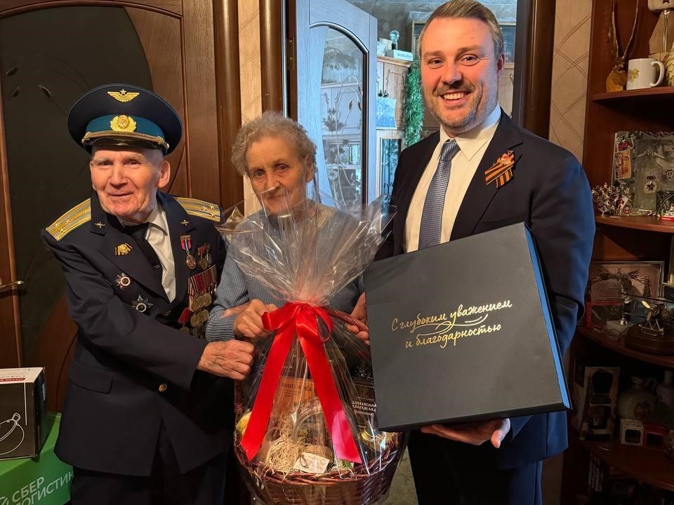 Первый заместитель главы Балашихи поздравил с Днем Победы ветерана Василия Голотюка