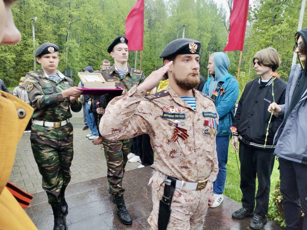 Традиционный автопробег с возложением цветов к мемориалам прошел в  Серпухове | REGIONS.RU / Серпухов