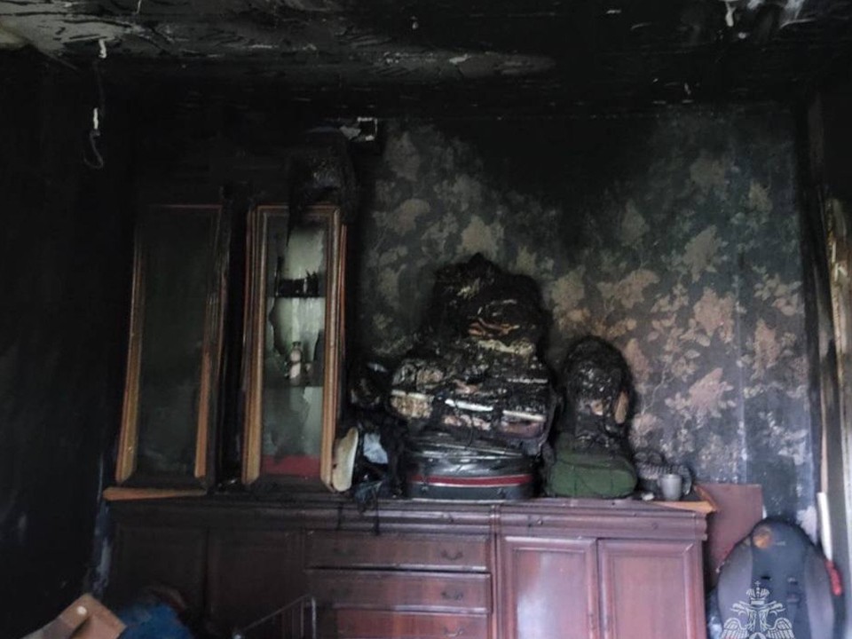 Трое детей едва не стали жертвами пожара в Москве из-за шалости