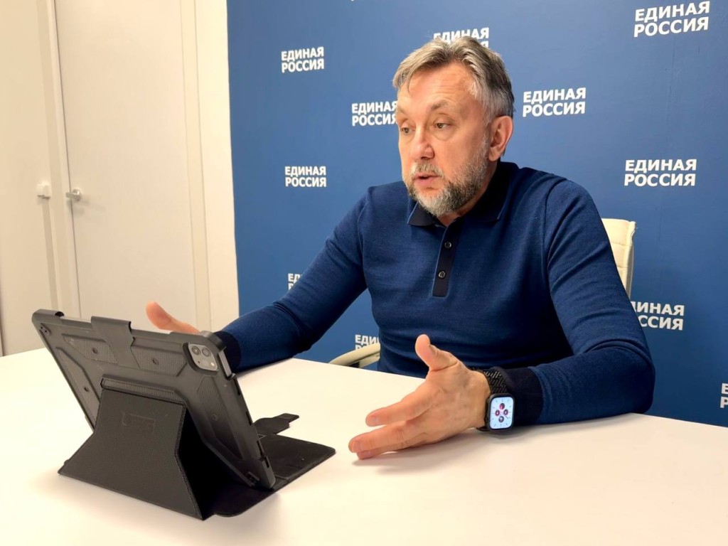 Олег Жолобов: у партии и правительства выстроено максимально продуктивное взаимодействие