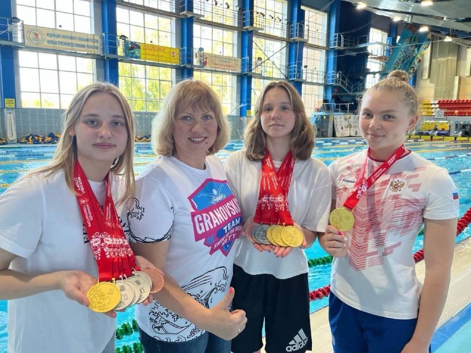 Пловцы из Орехово-Зуева завоевали более двадцати медалей на чемпионате Московской области