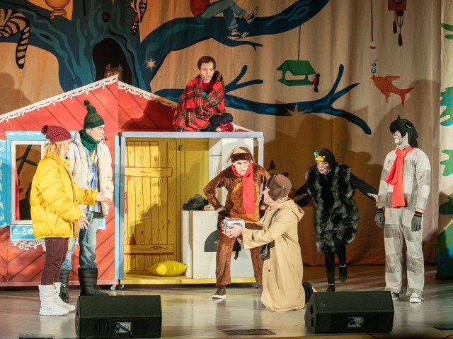 В Пушкинском театре выступают звезды «Первого канала»