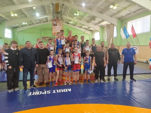 Луховицкие спортсмены завоевали 20 медалей на открытом турнире по греко-римской борьбе