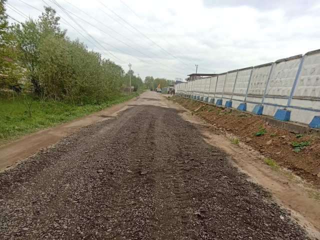Дорогу в Терновке отсыпали крошкой после жалоб жителей на ямы