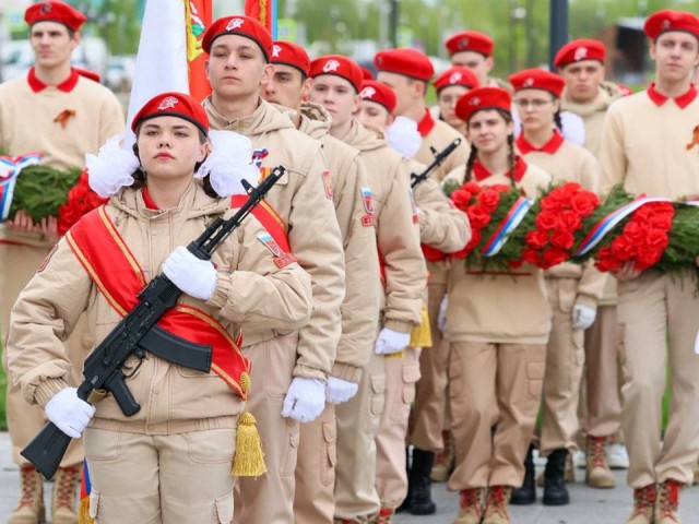 В День воинской доблести Подмосковья 154 подольских школьника пополнили ряды «Юнармии»
