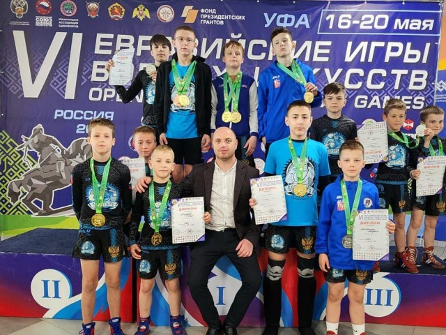 15 медалей медалей завоевали краснознаменцы на турнире Международной Федерации ARC и кубке Евразии по универсальному бою