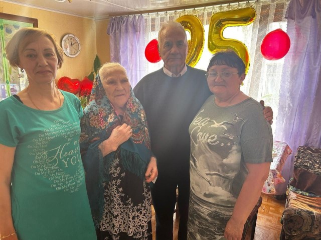 Сильный и волевой характер: 95-летний юбилей отпраздновала долгожительница из Домодедово