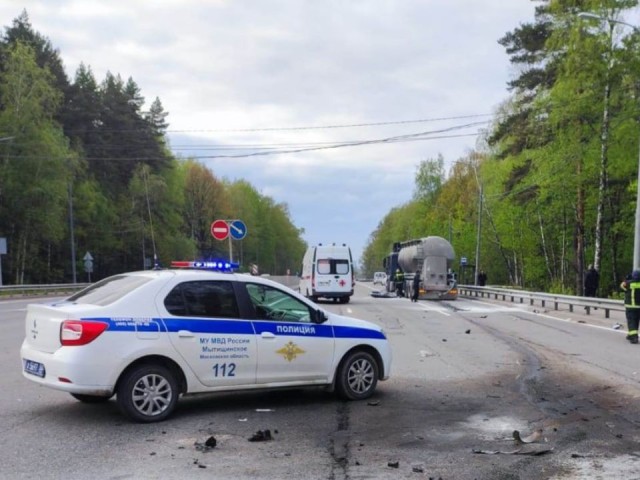 Смертельное ДТП с участием мотоцикла и грузовика произошло в Мытищах