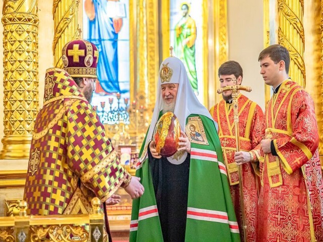 Патриарх Кирилл преподнес дары Георгиевскому кафедральному собору в Одинцове