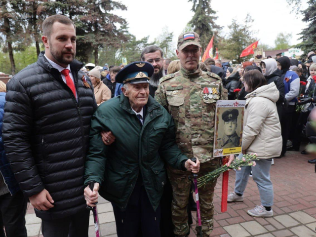 Участник Великой Отечественной войны Алексей Юдин посетил митинг у Вечного огня в Чехове