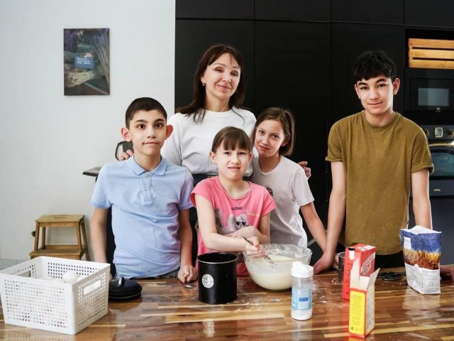 Более 160 детей проживают в замещающих семьях в Шаховской