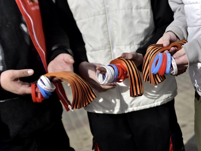 Более 10 тыс. георгиевских ленточек и памятных браслетов подарят жителям Солнечногорска ко Дню Победы