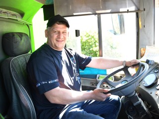 Водитель из Дмитрова дарит пассажирам улыбки и радость