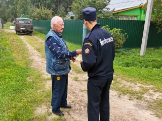 В Орехово-Зуеве спасатели рассказали жителям дачных поселков о запрете на разведение костров