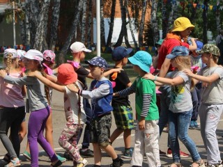 В Лобне откроются девять летних лагерей на базе школ