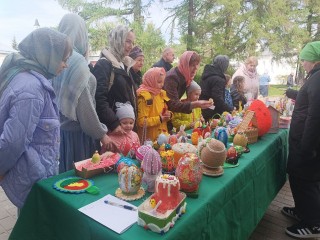 Дети из Волоколамска смастерили поделки к благотворительной выставке