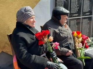 Депутат Мособлдумы Владимир Барсуков поздравил с Днем Победы ветеранов в поселке Красная Пойма