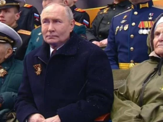 Ветеран, копавшая противотанковые рвы в Наро-Фоминске, посмотрела Парад Победы с Владимиром Путиным