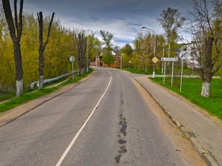 В поселке Свердловский до конца мая благоустроят улицу Набережная