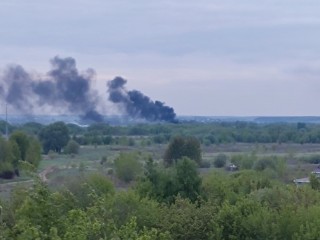 Жуковчане гадают о причинах дыма в поселке по соседству