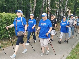 Активных пенсионеров приглашают во фрязинский лесопарк на марафон по скандинавской ходьбе