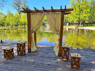 В парке имени Олега Степанова появилась площадка для свадеб