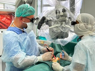 Подольский нейрохирург провел две уникальные операции во время отпуска в Крыму