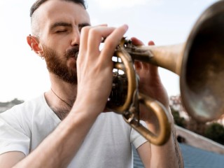 Известный музыкант научит детей из Черноголовки играть на трубе