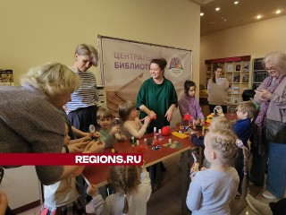 Необычный спектакль для малышей перерос в увлекательный мастер-класс в Пушкино