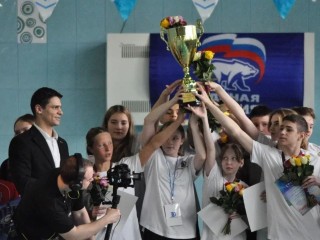 Юные пловцы из Ленинского округа победили на областных соревнованиях