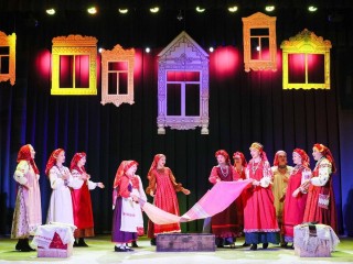 Гостям фестиваля «Традиции» показали музыкальный спектакль «неПРОсто Любовь».