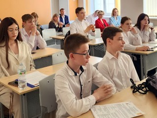 Более сотни юных исследователей приняли участие в научной конференции в Ногинске