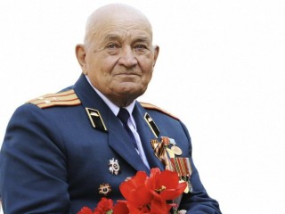 Главный врач Шатурской больницы поздравил ветерана Великой Отечественной войны с Днем Победы