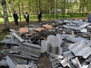 Горы строительного мусора в садике «Теремок» уберут до конца мая