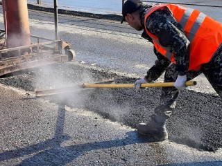 От Сорок до Новоселок: ямочный ремонт дорог в округе продолжается