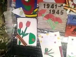 Фрязинские школьники передали открытки-поздравления с Днем Победы для бойцов в зоне СВО