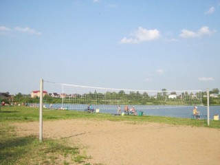 В парке «Победа» можно стать членом команды пляжного волейбола