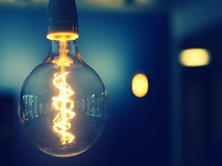 «Протирайте пыль на лампах»: экономист Литвиненко раскрыла, как жителям Подмосковья платить за электричество в пять раз меньше