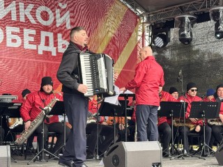 На центральной площади в Одинцове звучали мелодии эстрадно-симфонического оркестра